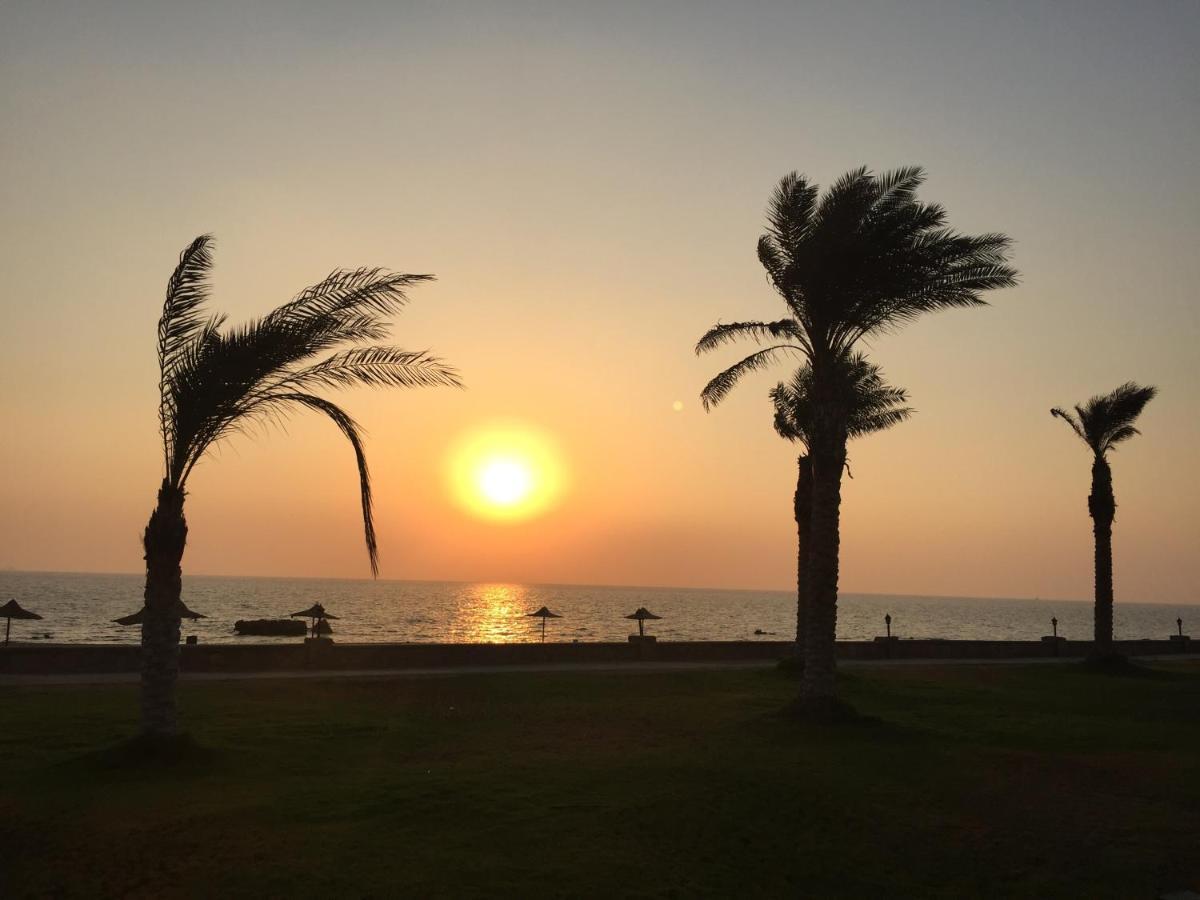Beach Front Chalet Ain Sukhna Exterior photo